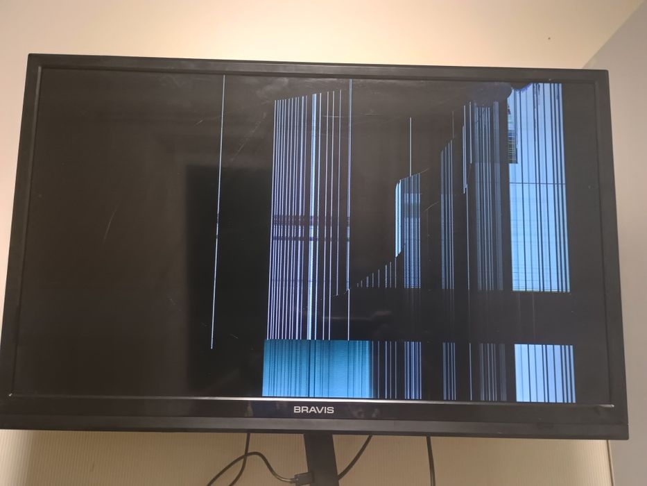 Телевизор Bravis 28