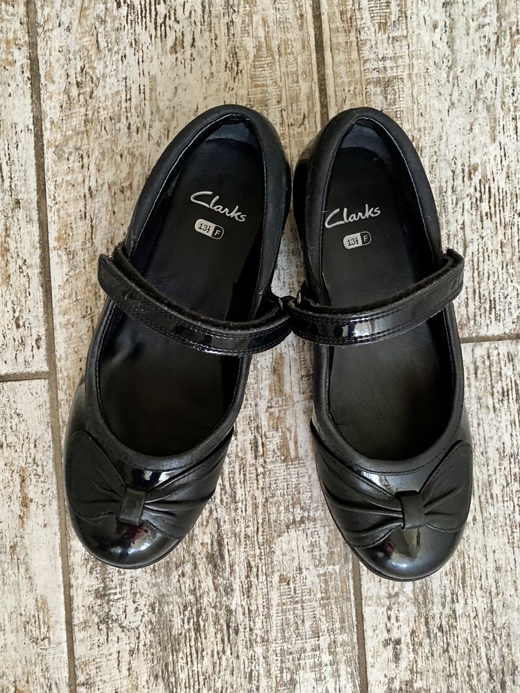 Туфлі Clarks 20,5 cм шкіряні для дівчинки