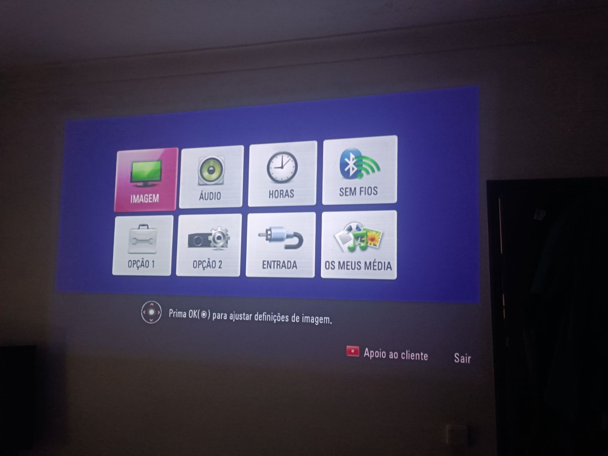 Projetor LG minibeam PH150G