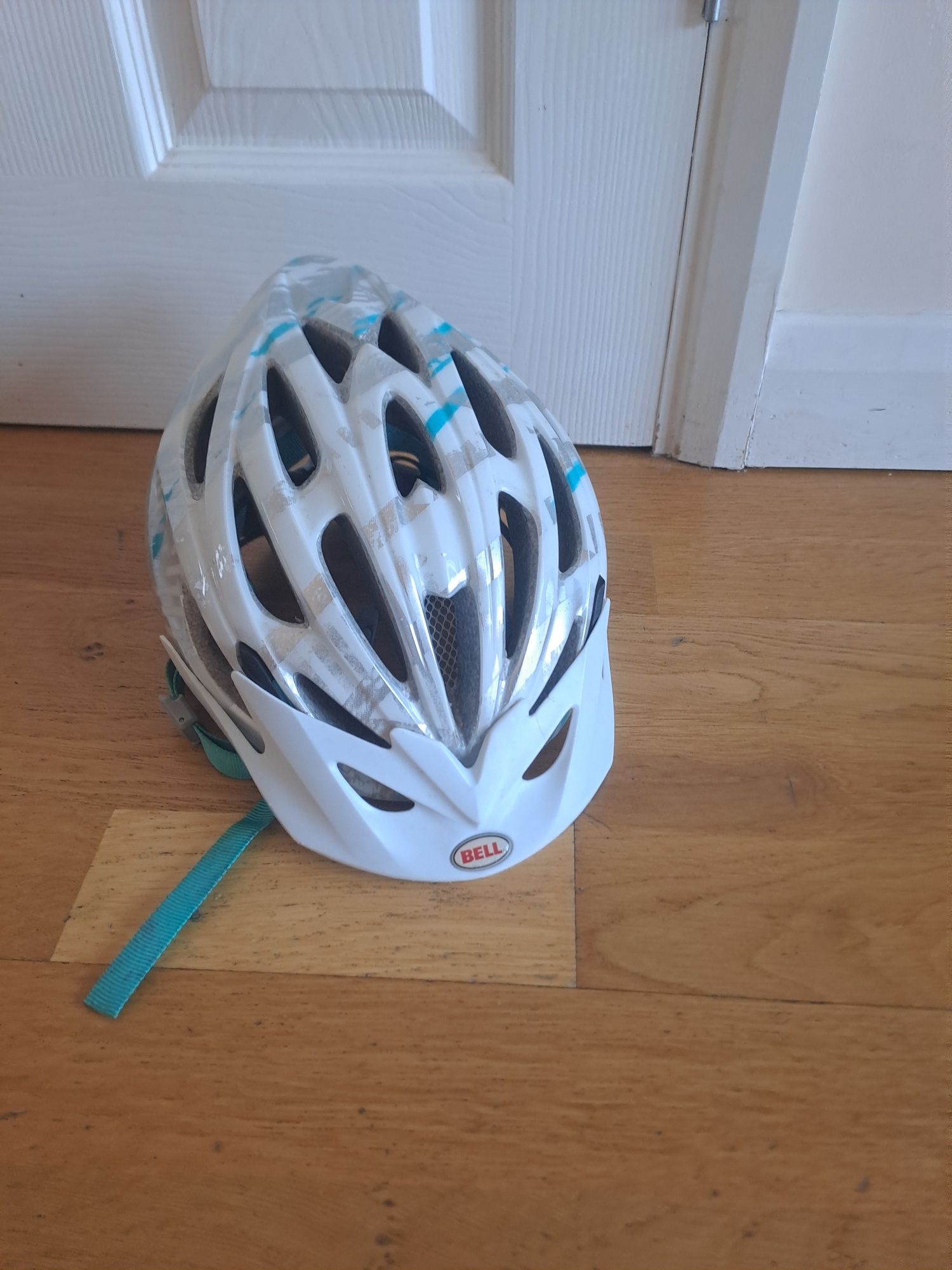 Kaski rowerowe różne