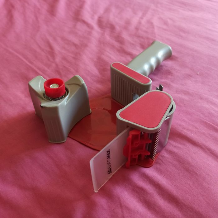 Диспенсер для скотчу