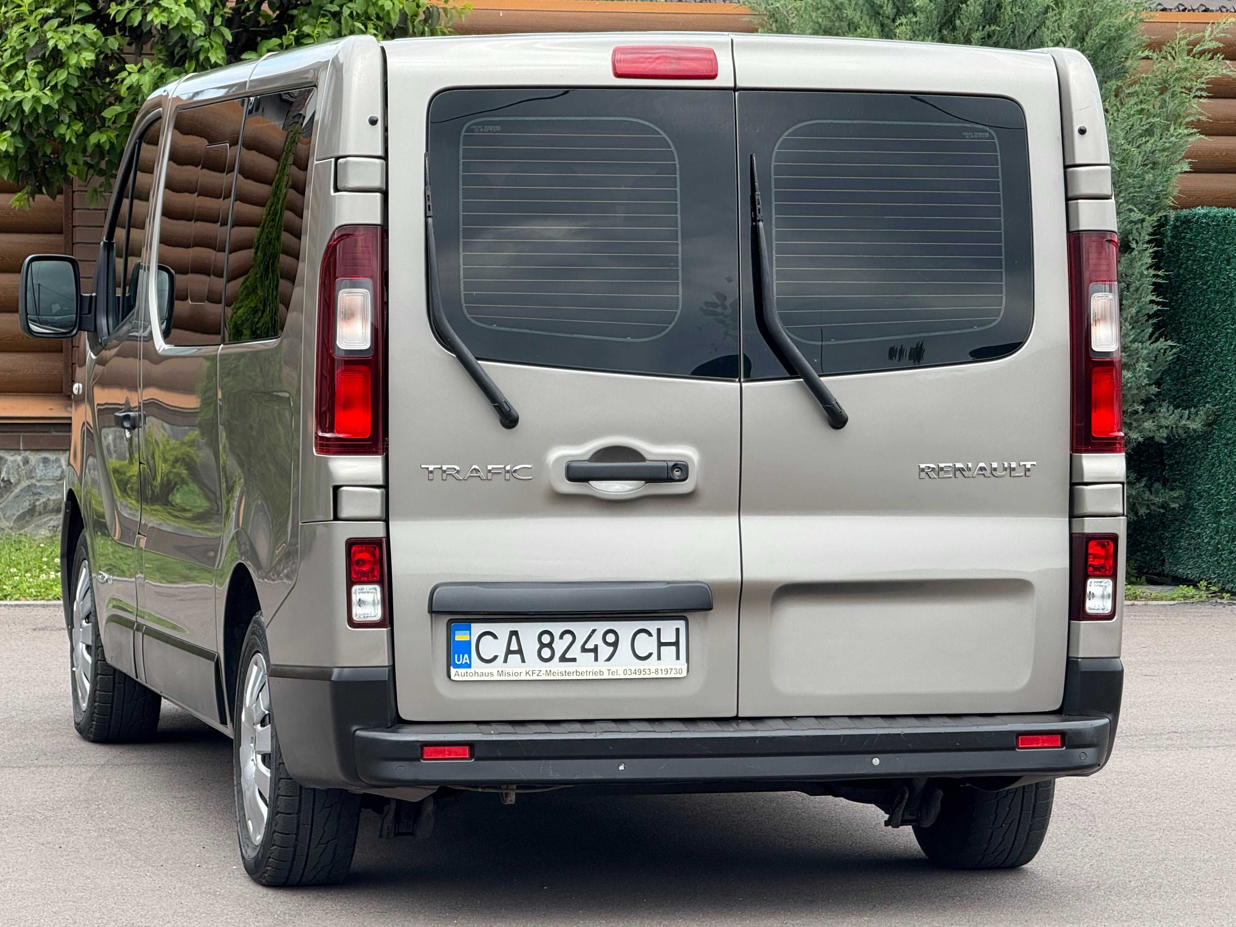 Renault Trafic  2015 Оригінальний пасажир
