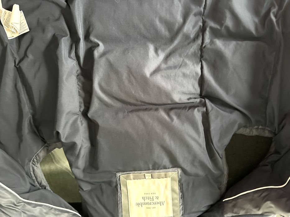 Abercrombie&Fitch bezrękawnik puchowy damski L/M, granatowy