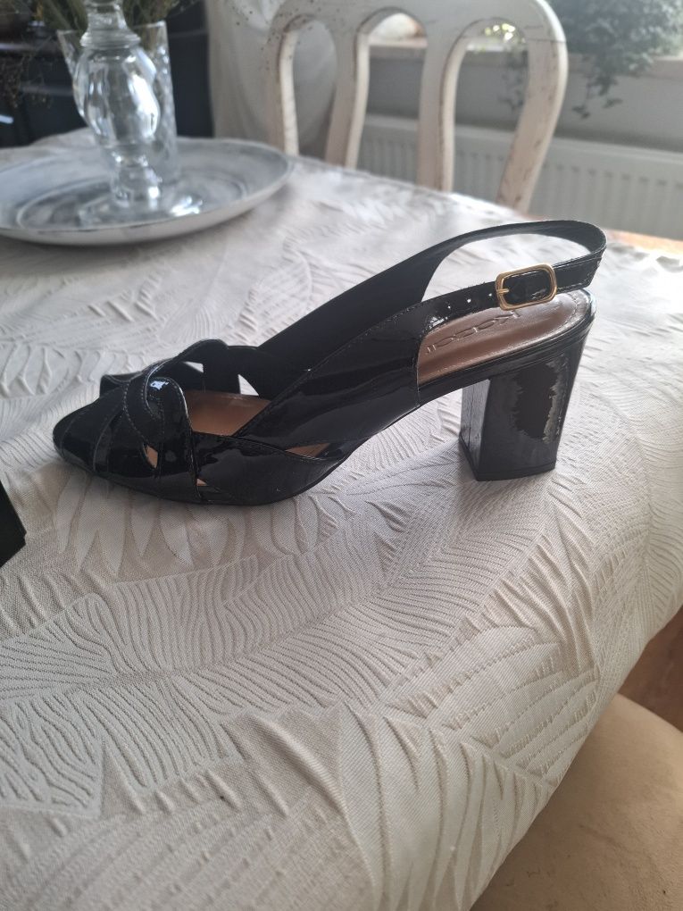 Sandały, buty damskie sandałki Kazar