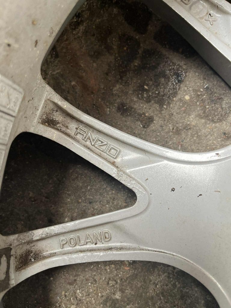 Sprzedam Felgi 5x114.3 r17