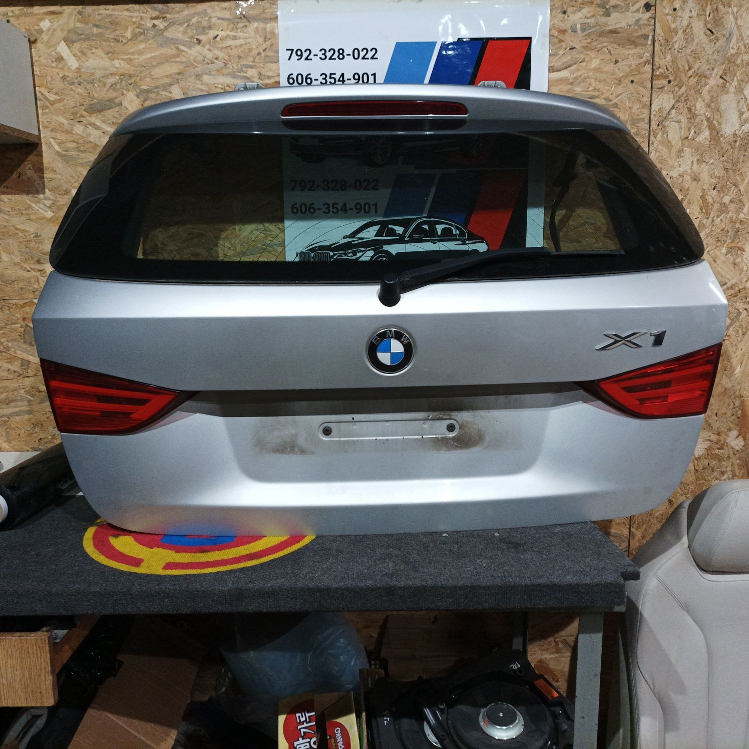 BMW X1 e84 klapa tylna titansilber