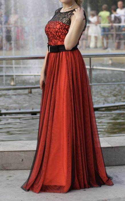 Сукня випускна