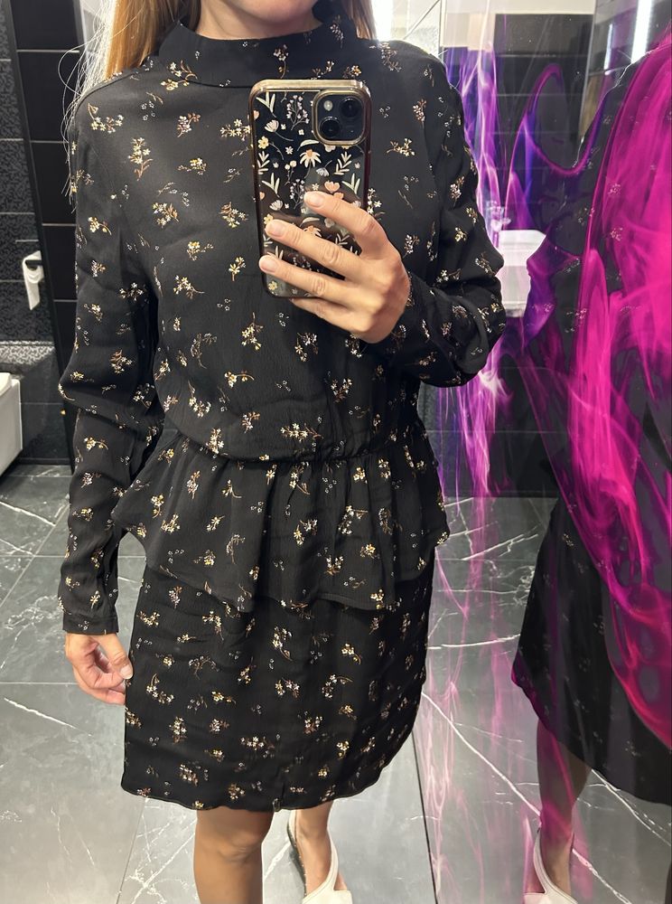 Sukienka w kwiaty z baskinka M 38 H&M