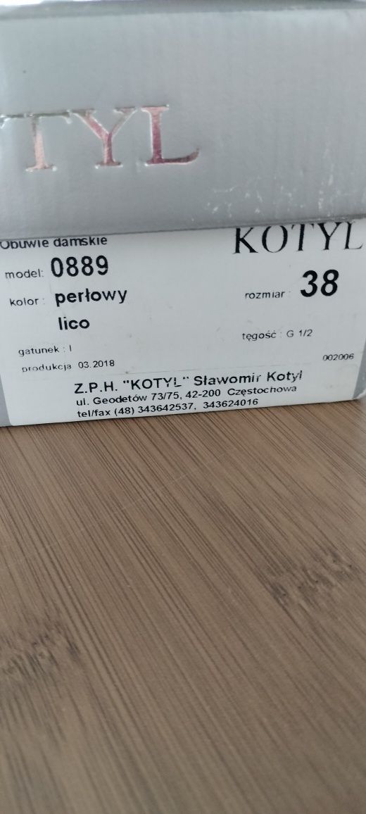 Kotyl buty damskie perłowe 38