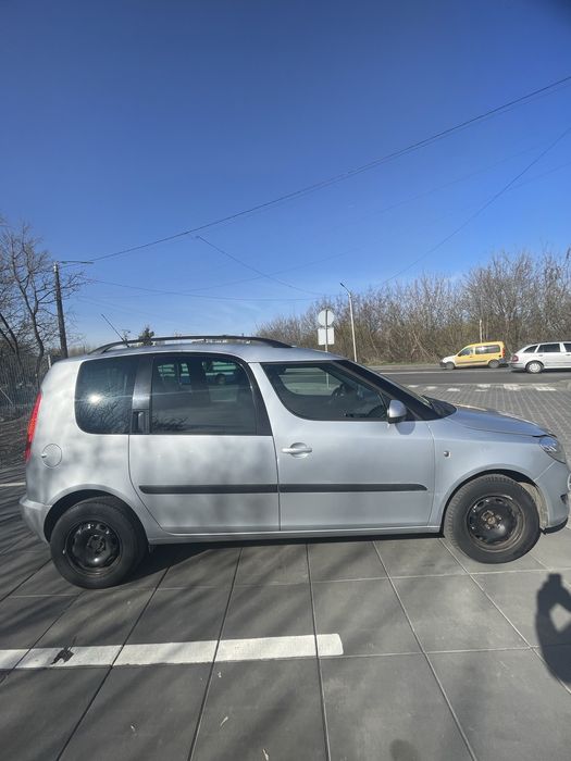 Автомобіль skoda roomster