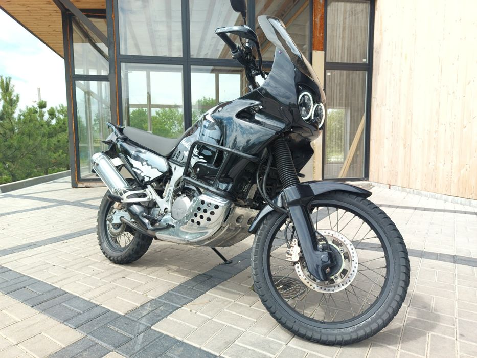 Honda XRV 750 Africa Twin RD07