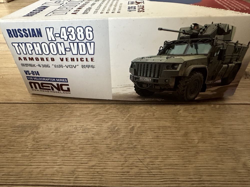 Model Russian K-4386 Typhoon-VDV armored vehicle 1:35 - nowy