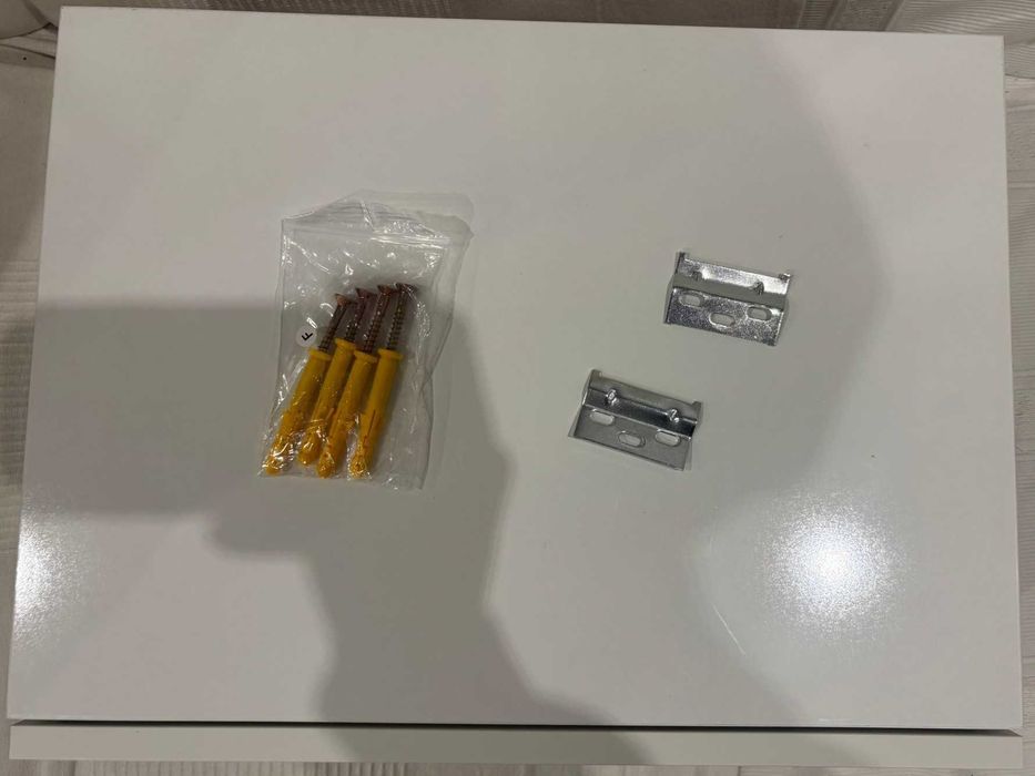 Cabeceira Suspensa Branca