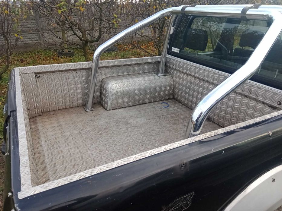 продам Nissan Navara 2.5