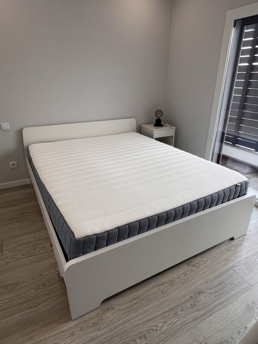 Cama + Estrado + Colchão IKEA
