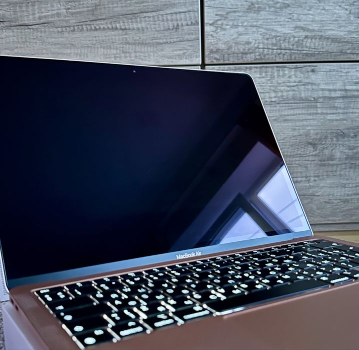 Macbook Air M1 Gold (відмінний стан)