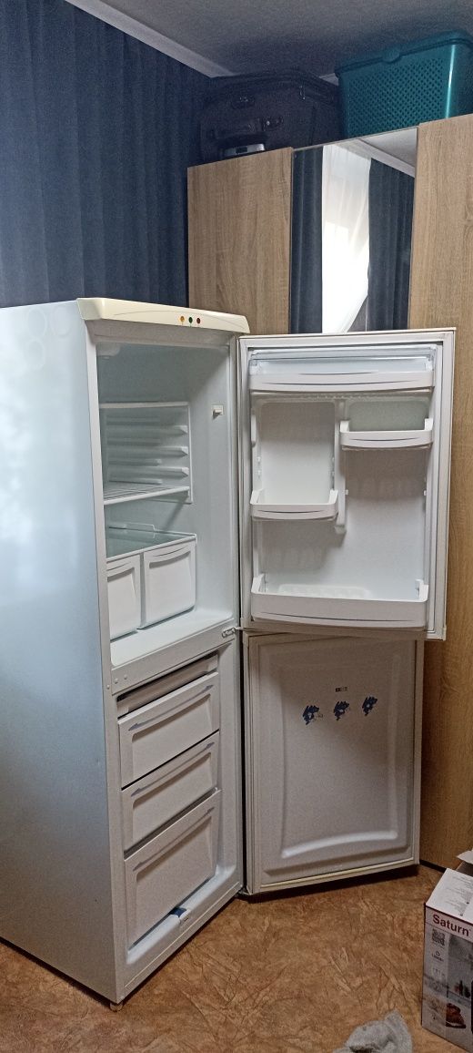 Продам холодильник
