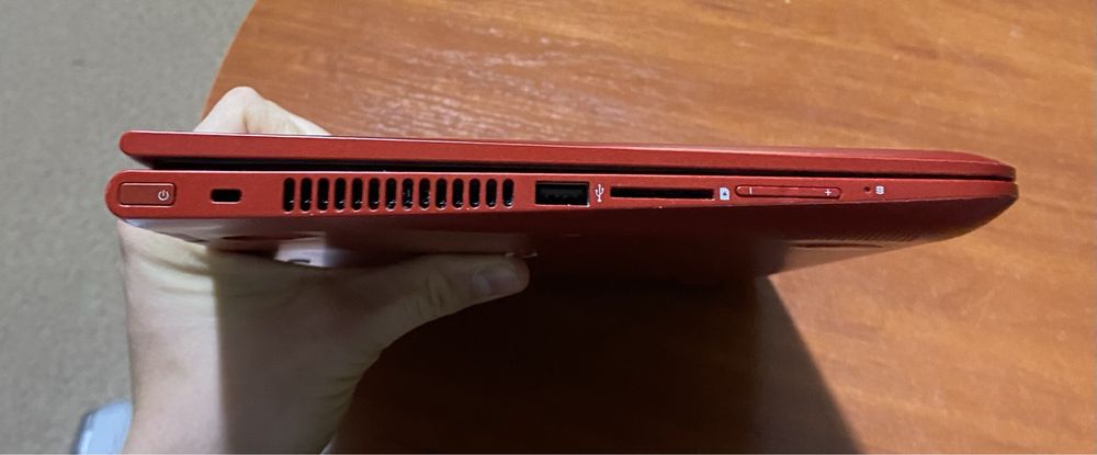 Ноутбук HP 13-s080no 13.3"/4GB RAM/120GB SSD/i3-5010! N1996