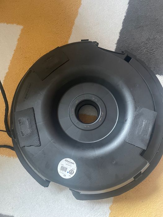 Subwoofer Dynaudio + Konwerter + Crossover