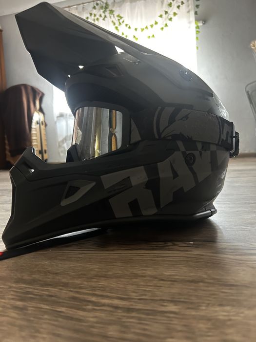 Sprzedam kask Raven