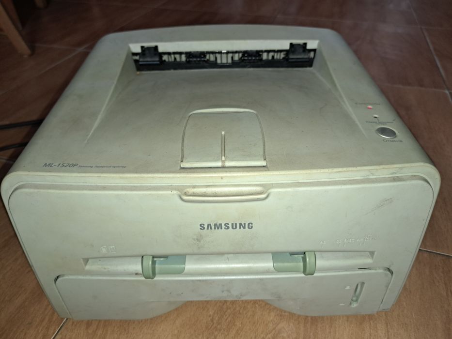 Принтер Samsung ml-1520p