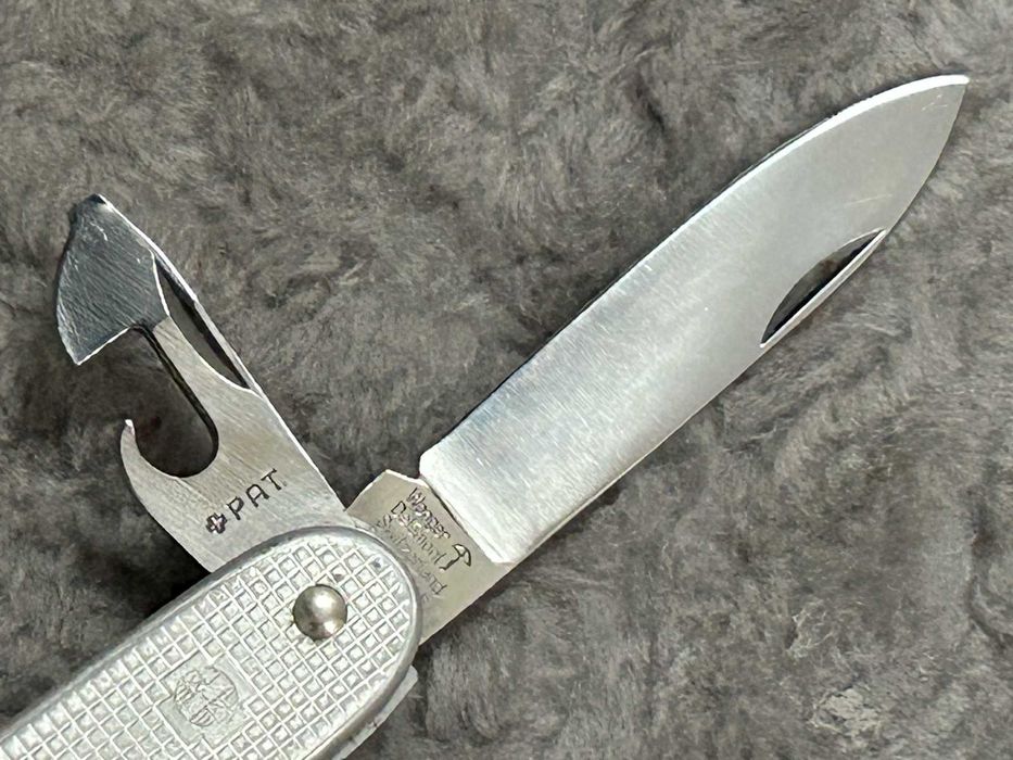 Kontraktowy nóż szwajcarskiej armii Wenger Soldier M1961 rocznik 1969