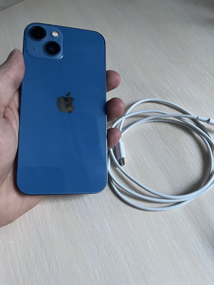 iPhone 13 неверлок, акум 93%