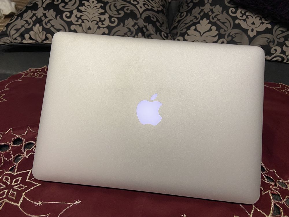Mac Book Pro A1502