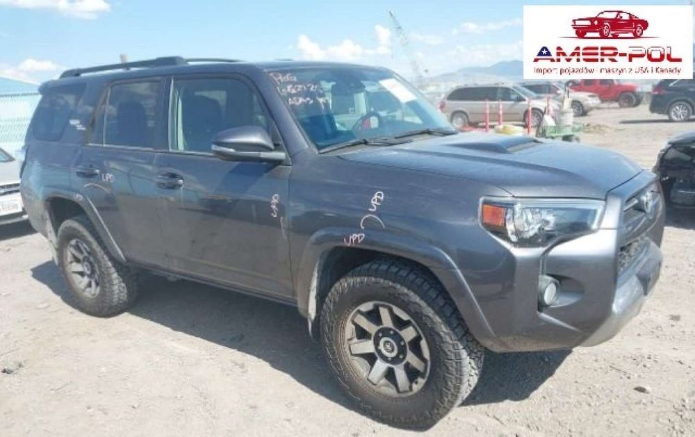 Toyota 4-Runner TRD OFF ROAD PREMIUM, 2020, auto odpala i jeździ, od ubezpieczalni.