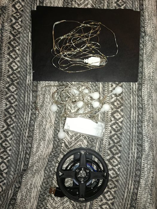 Гірлянди, стрічка що світяться