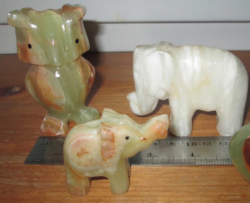 Фигурки зверей из оникса и декор-защиту для мебели