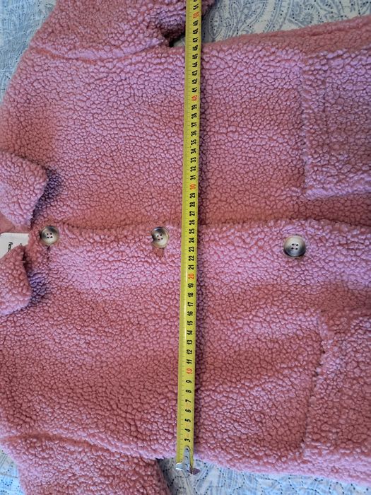 Продам пальто для девочки