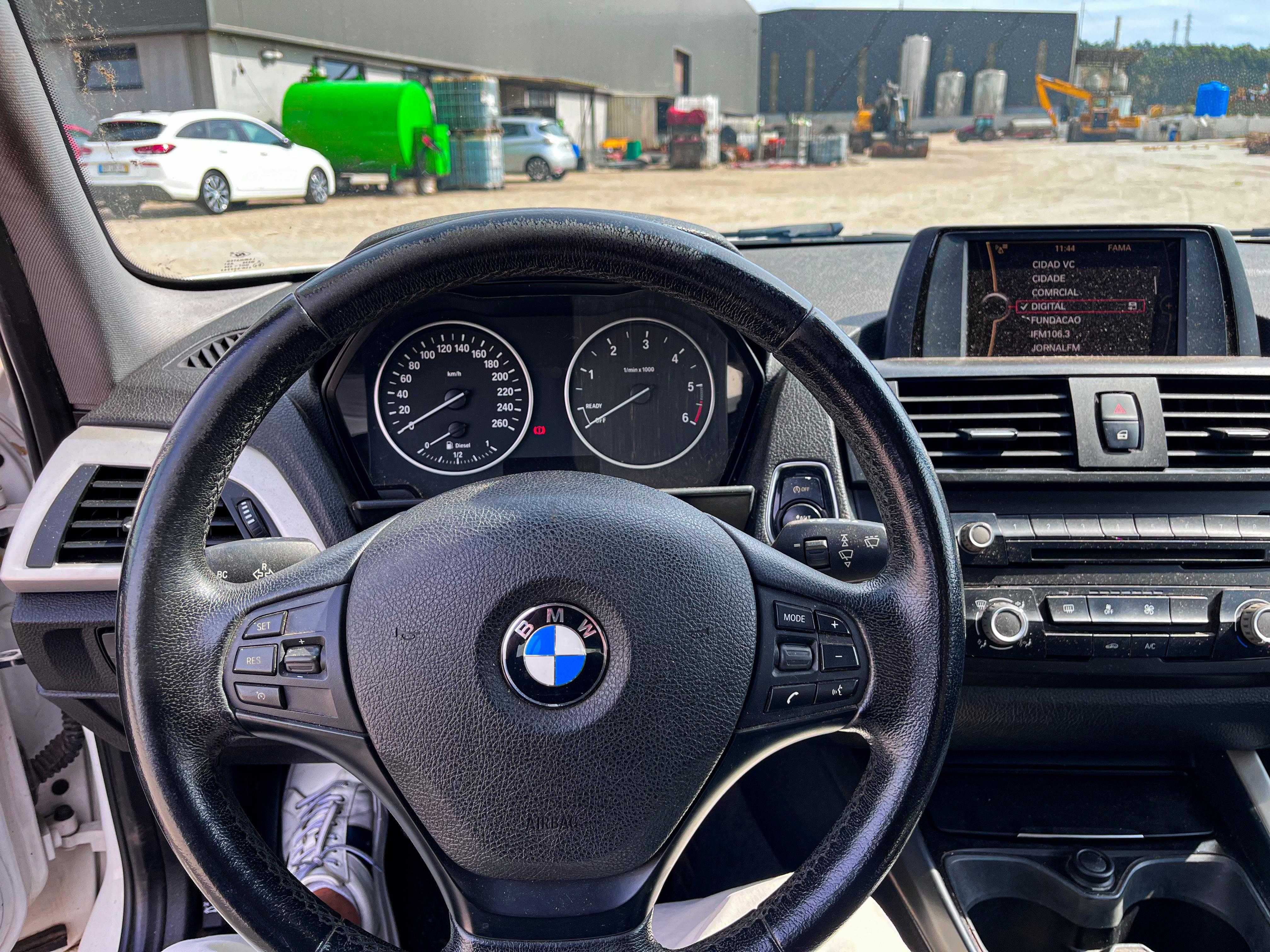 BMW 120d F20 impecável