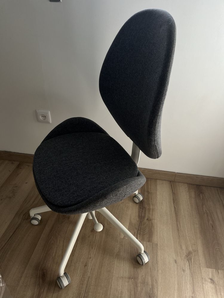 Cadeira de escritorio HATTEFJÄLL modelo sem bracos