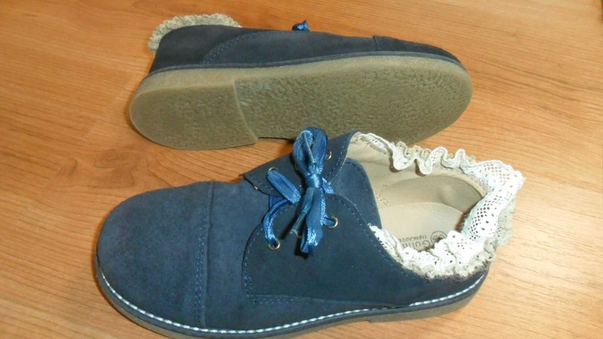 Sapatos menina nº 33 Calçado Guimarães usados em bom estado