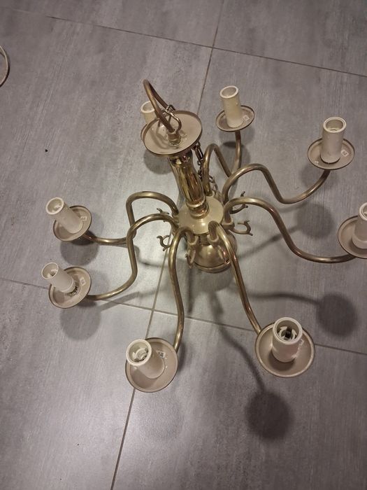 Sprzedam stary Żyrandol .