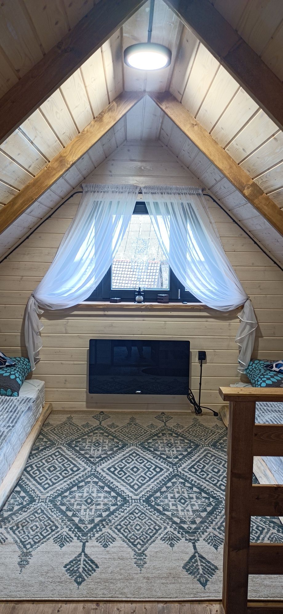 Domek Skitnica- drewniany dom