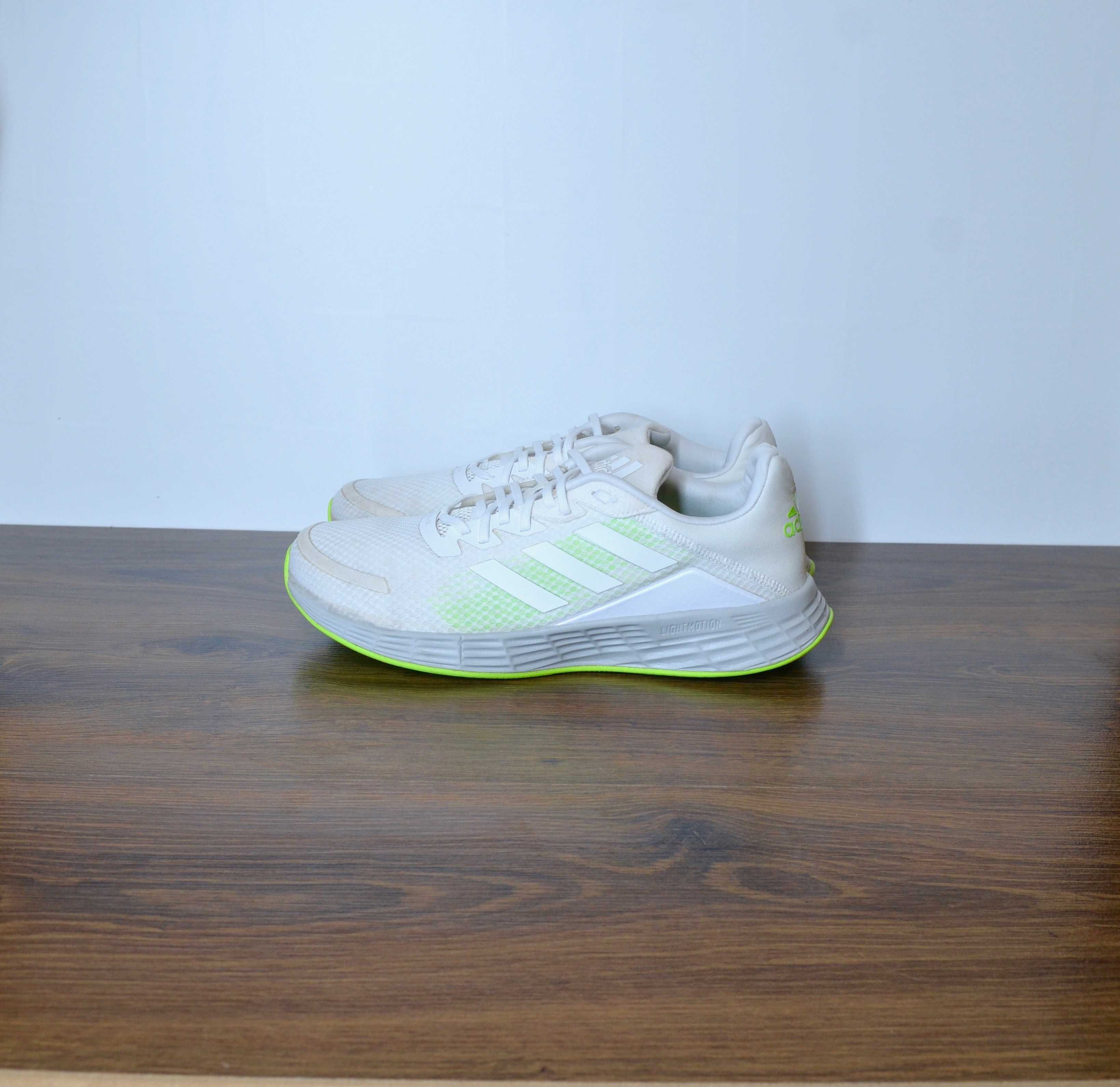 Кроссовки adidas Light Motion  размер 44