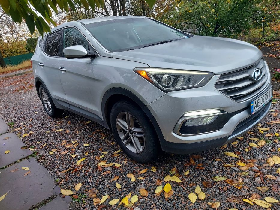 Продам Hyundai SantaFE 2017
