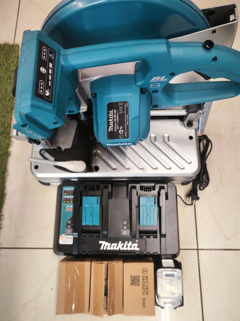 Пила монтажна Makita DLW140Z НАБІР акумуляторів 4 акумулятора LXT 6.0