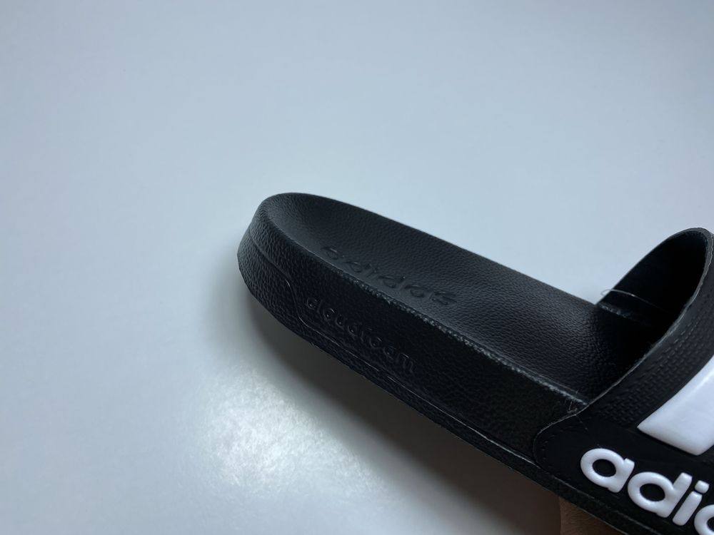 ОРИГІНАЛ 100% Шльопанці ADIDAS ADILETTE SHOWER AQ1701 (42-26.5см)