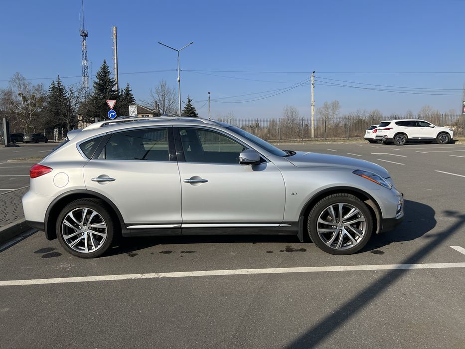 INFINITI QX50  3.7L AWD Hi-tech