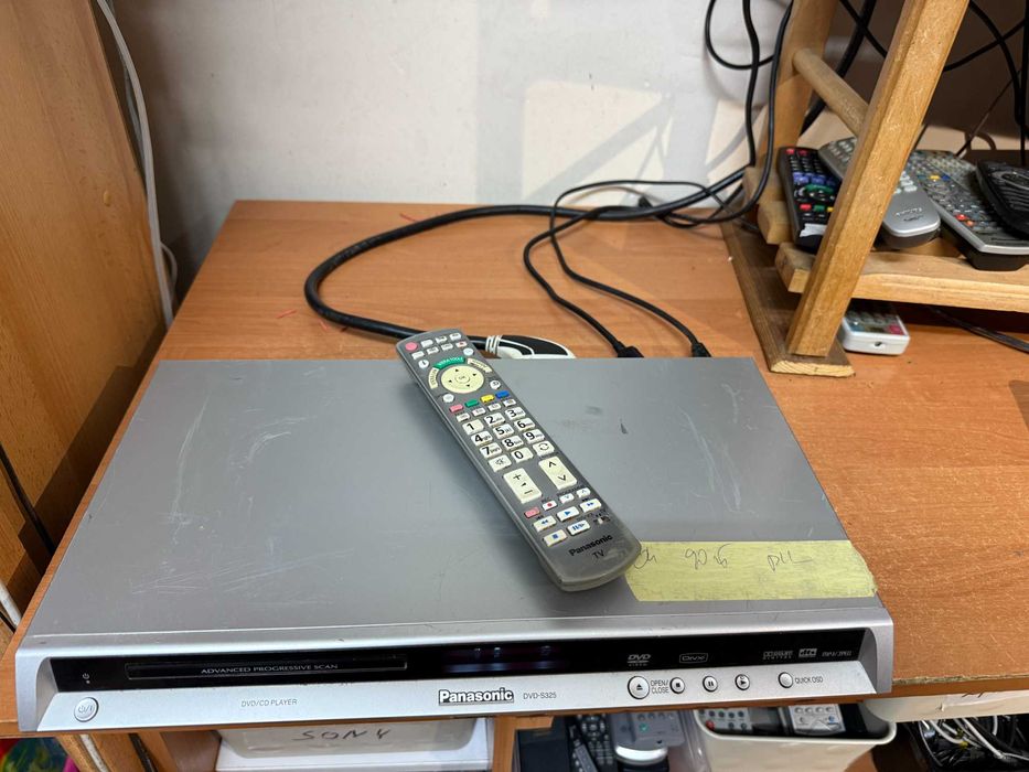 Odtwarzacz CD/DVD Panasonic S325