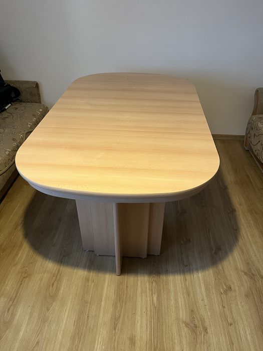 Stół z mozliwoscia rozlozenia do 3.2m