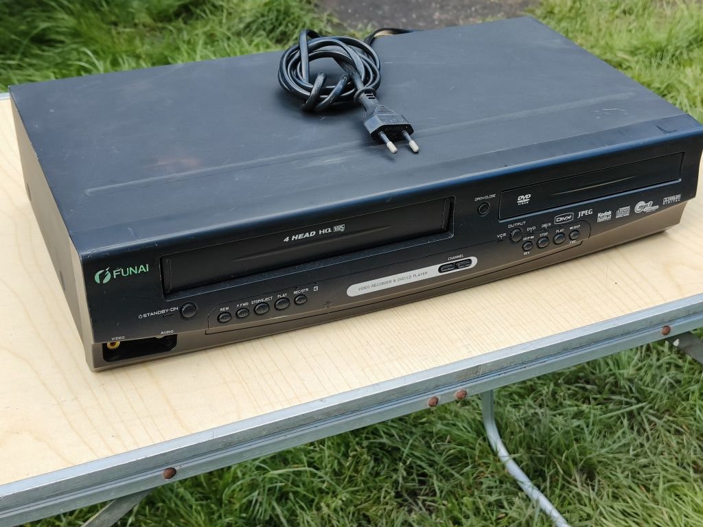 Funai D8D-M1000DB Video VHS DVD Magnetowid