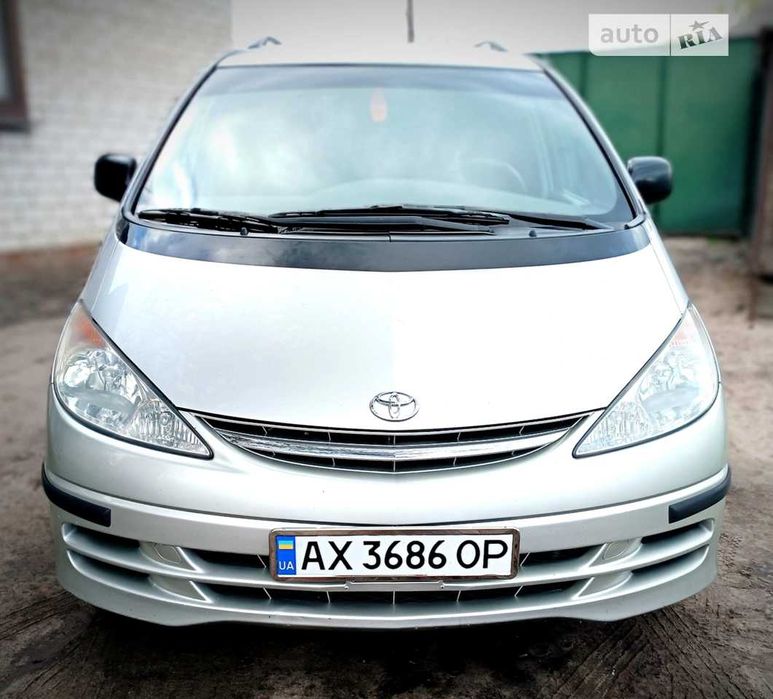 Toyota Previya 2000