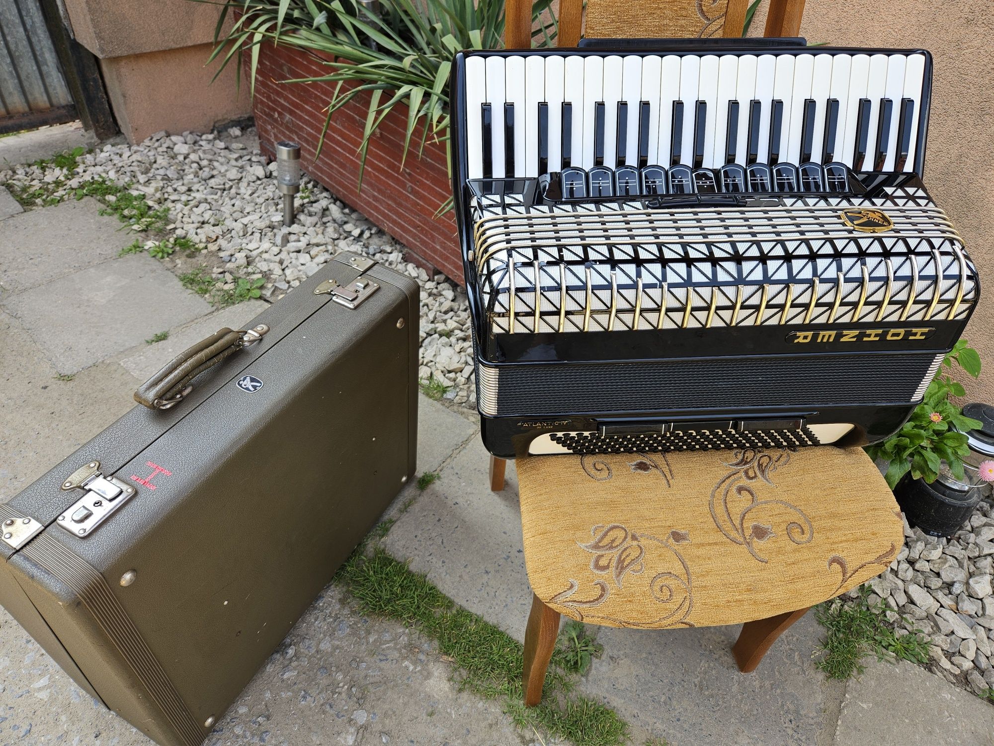 Akordeon Hohner Atlantic IV De Luxe 120