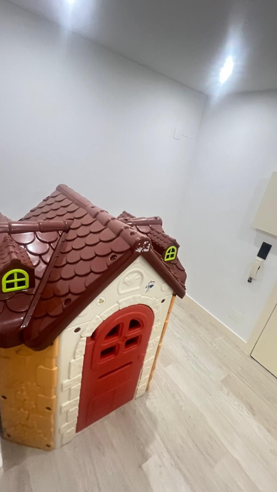 Casinha de Brincar como Nova
