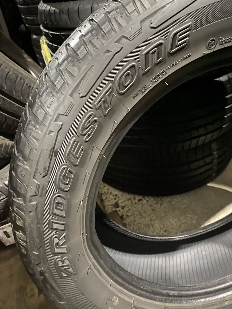 255/55 R18  Bridgestone Dueler 21г комплект шин всесезонных.