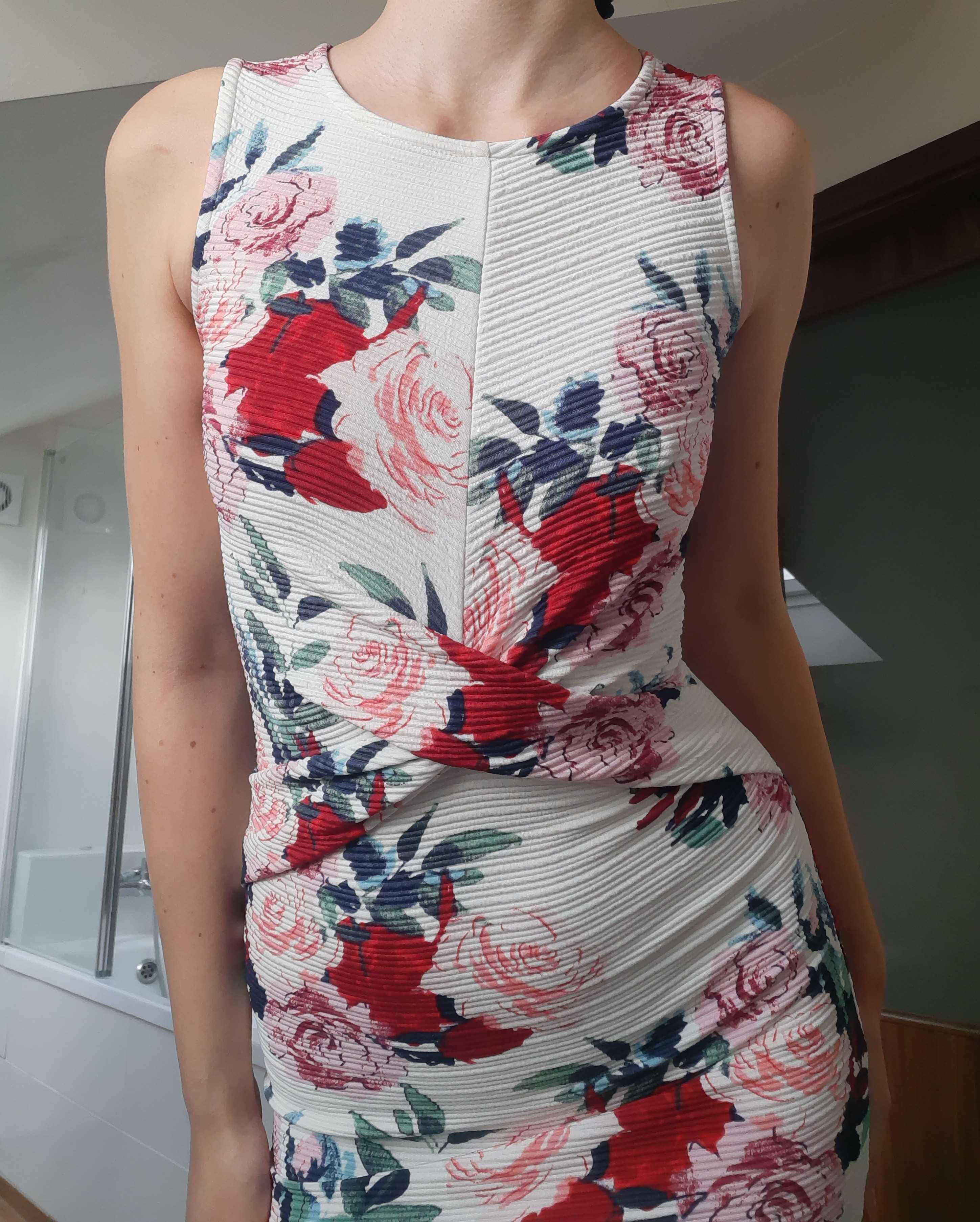 Sukienka dopasowana w kwiaty ołówkowa midi bodycon XS